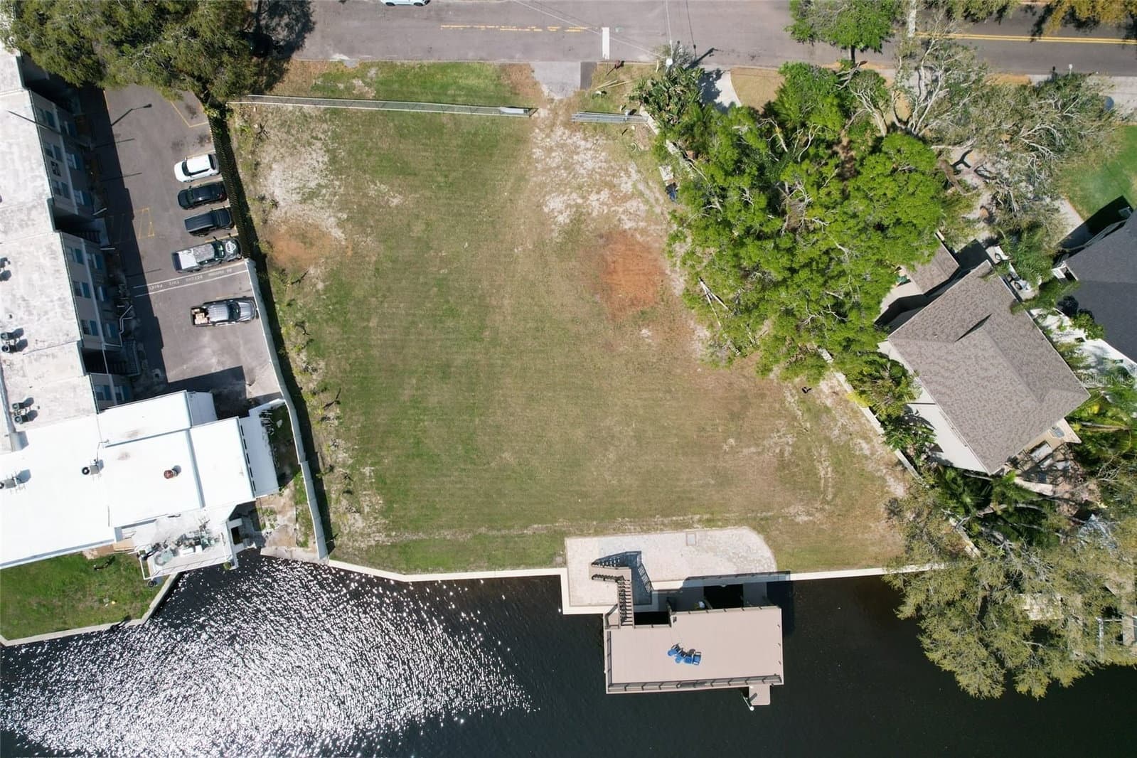 Photo 4 of 4033 RIVER VIEW