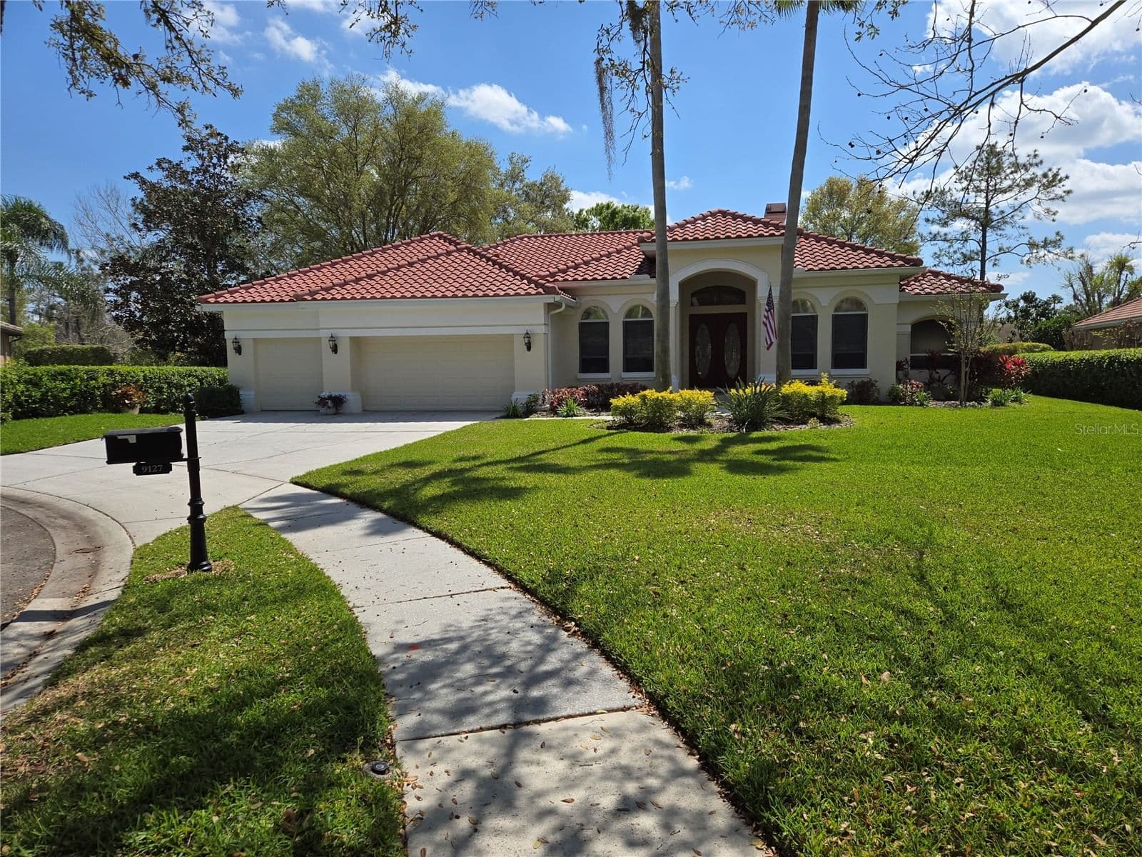 9127 WOODRIDGE RUN