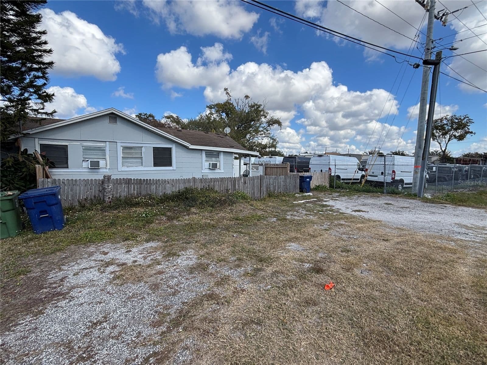 4213 CAYUGA