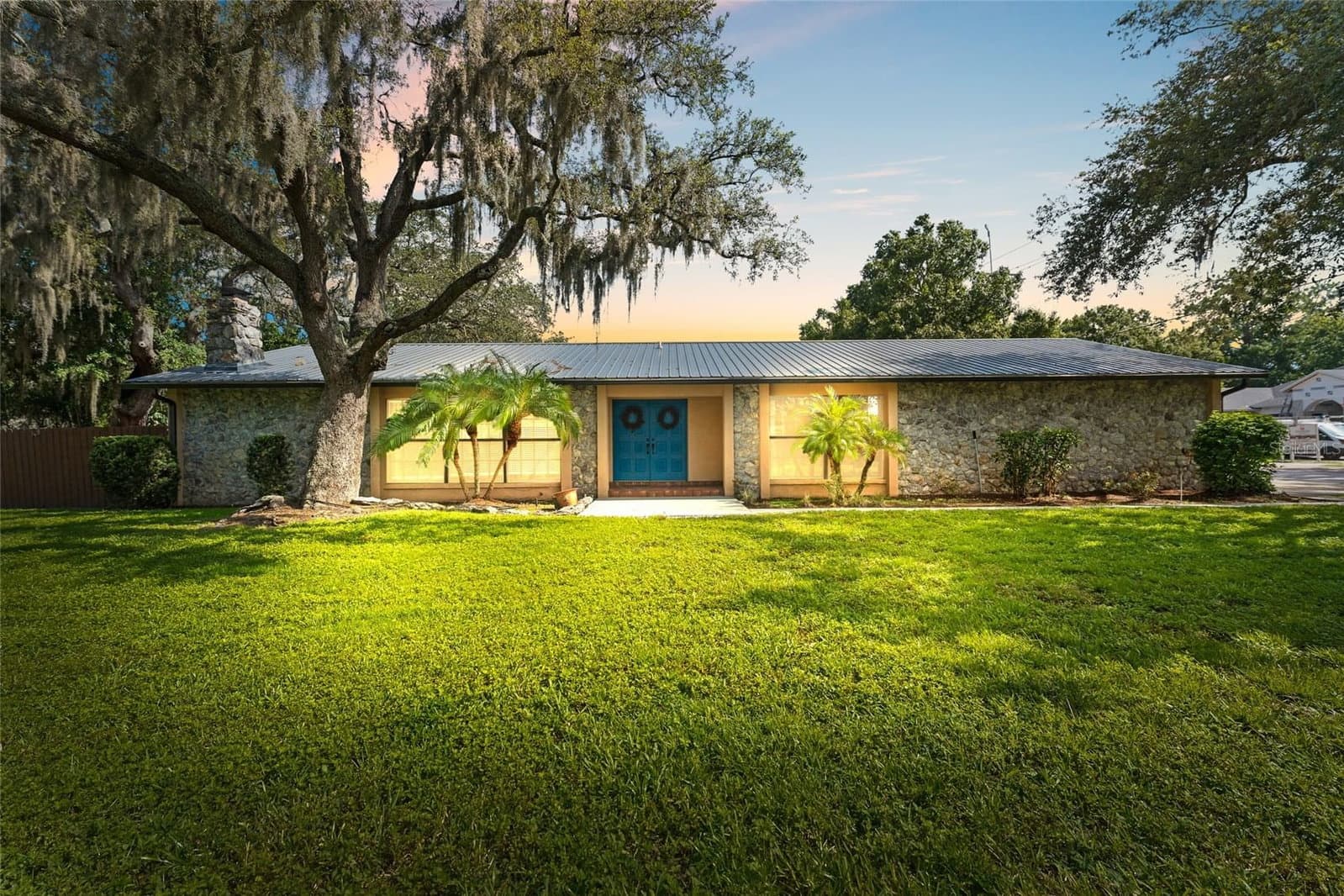 3011 LAKE ELLEN