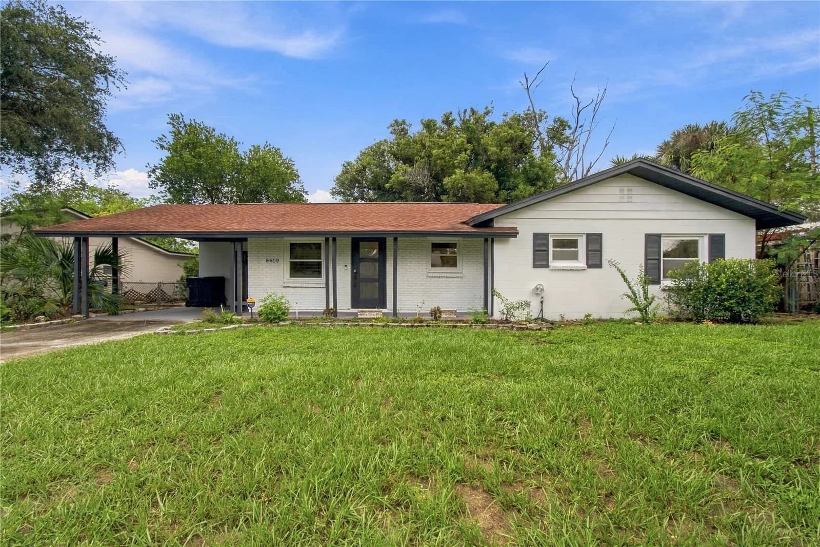 8609 DRIFTWOOD Drive