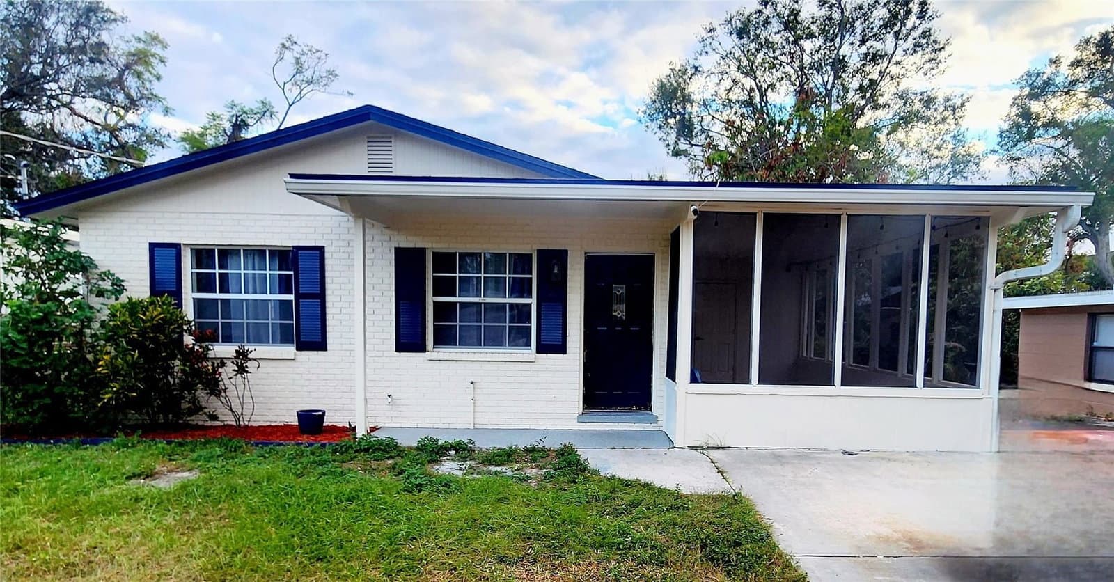 4306 LA SALLE
