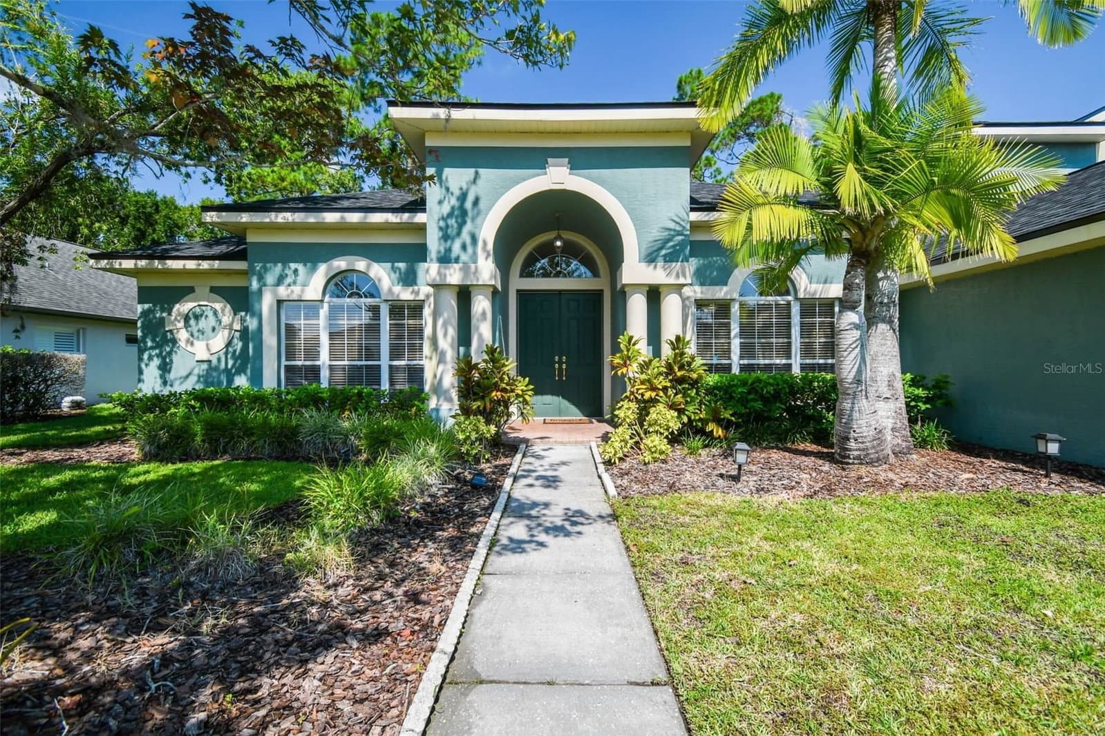 10526 GREENCREST