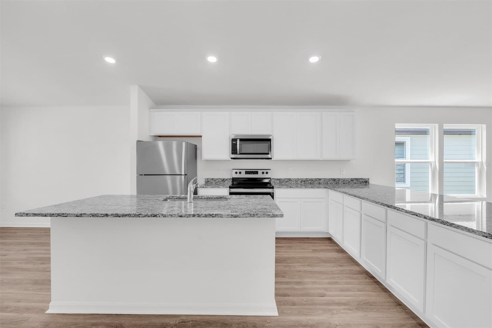 Photo 5 of 2517 165TH STREET