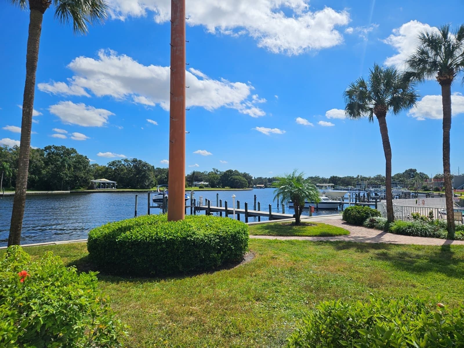 2424 TAMPA BAY