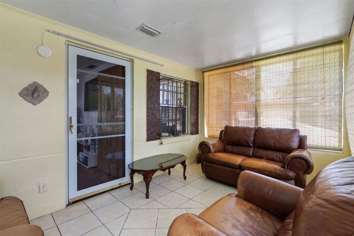 Photo 5 of 2708 MATANZAS