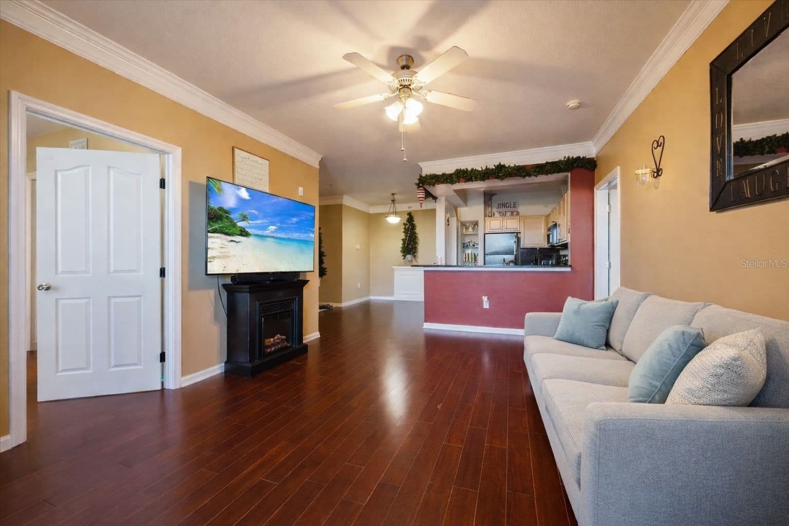 Photo 4 of 12849 MADISON POINTE