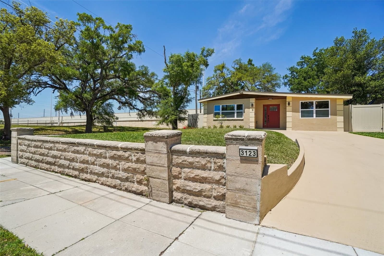 3123 LA SALLE
