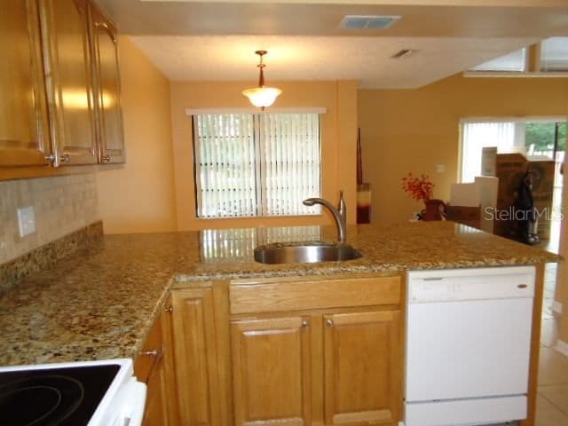 Photo 5 of 4012 CIRCLEWOOD