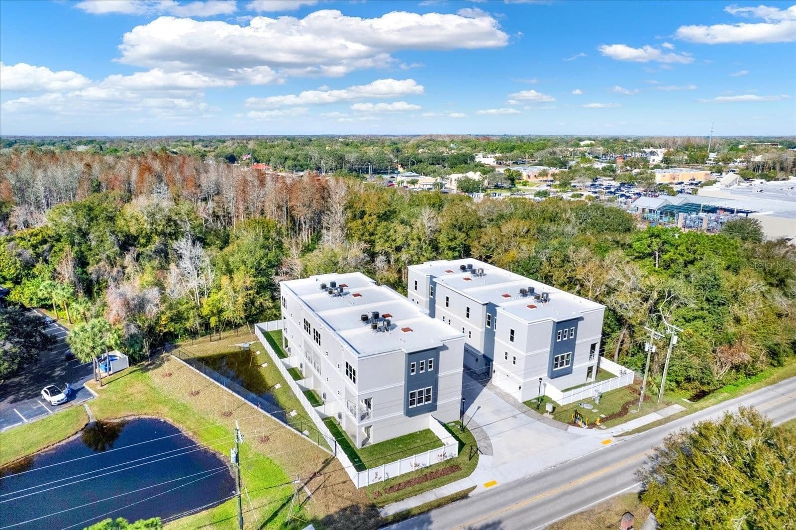 3847 SEENA MANOR