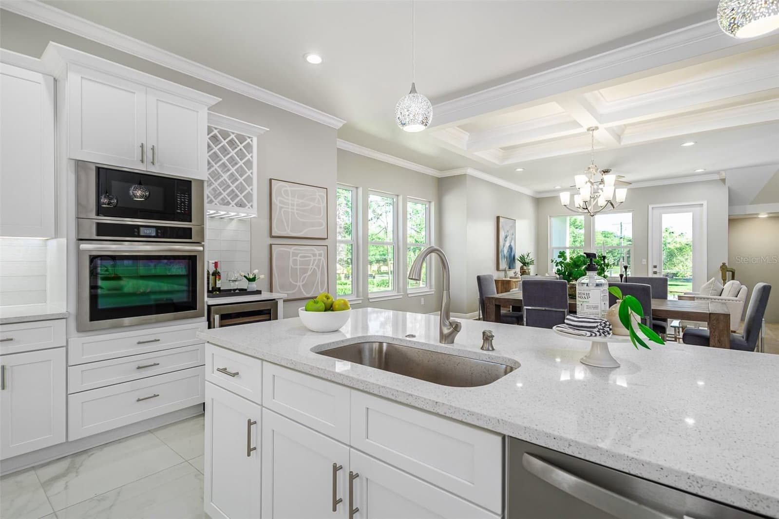 3847 SEENA MANOR