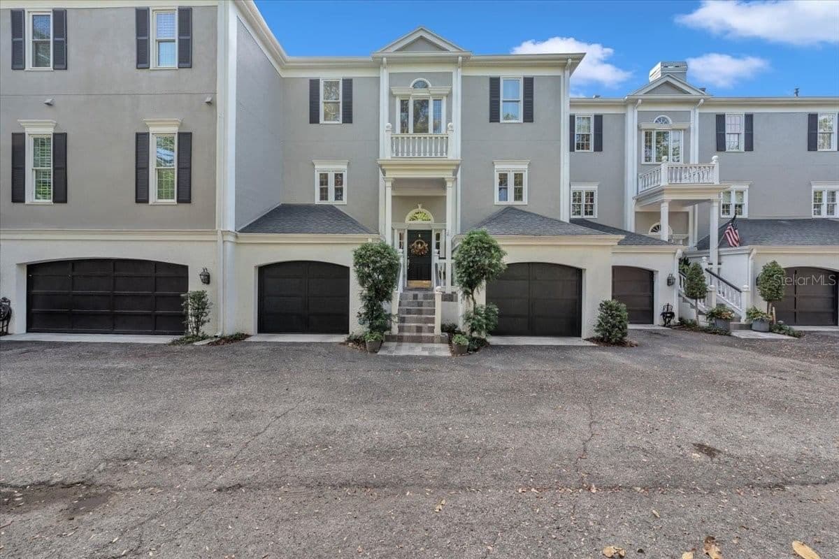 6212 BAYSHORE
