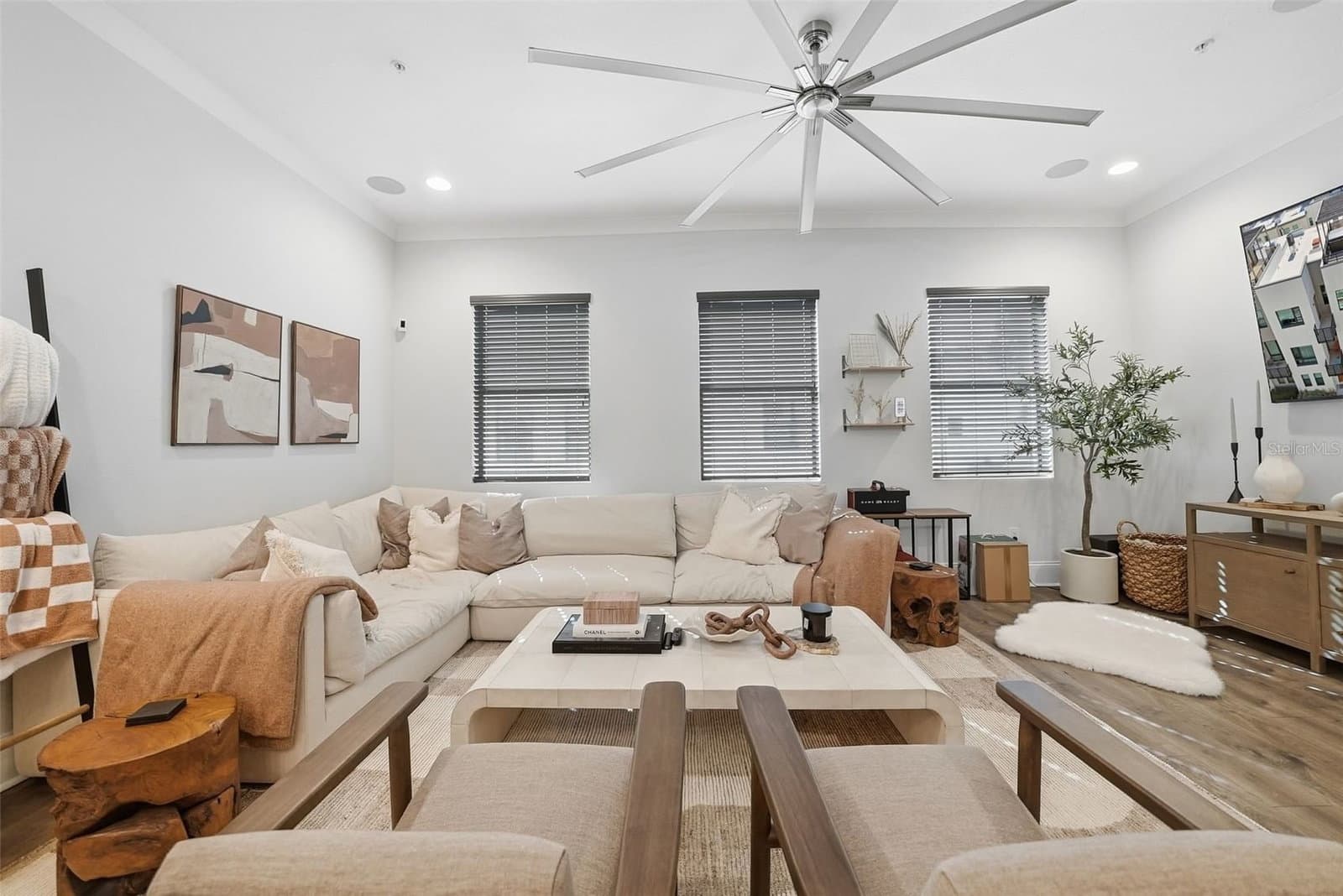 2511 GRADY