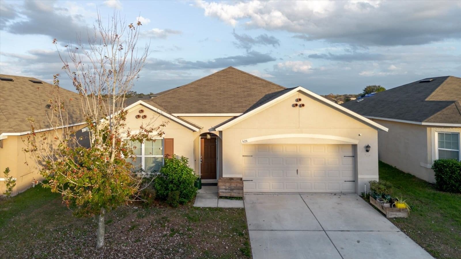 525 SQUIRES GROVE