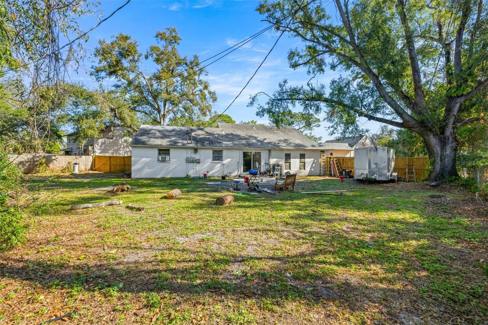 Photo 4 of 1403 COLLEGE PARK