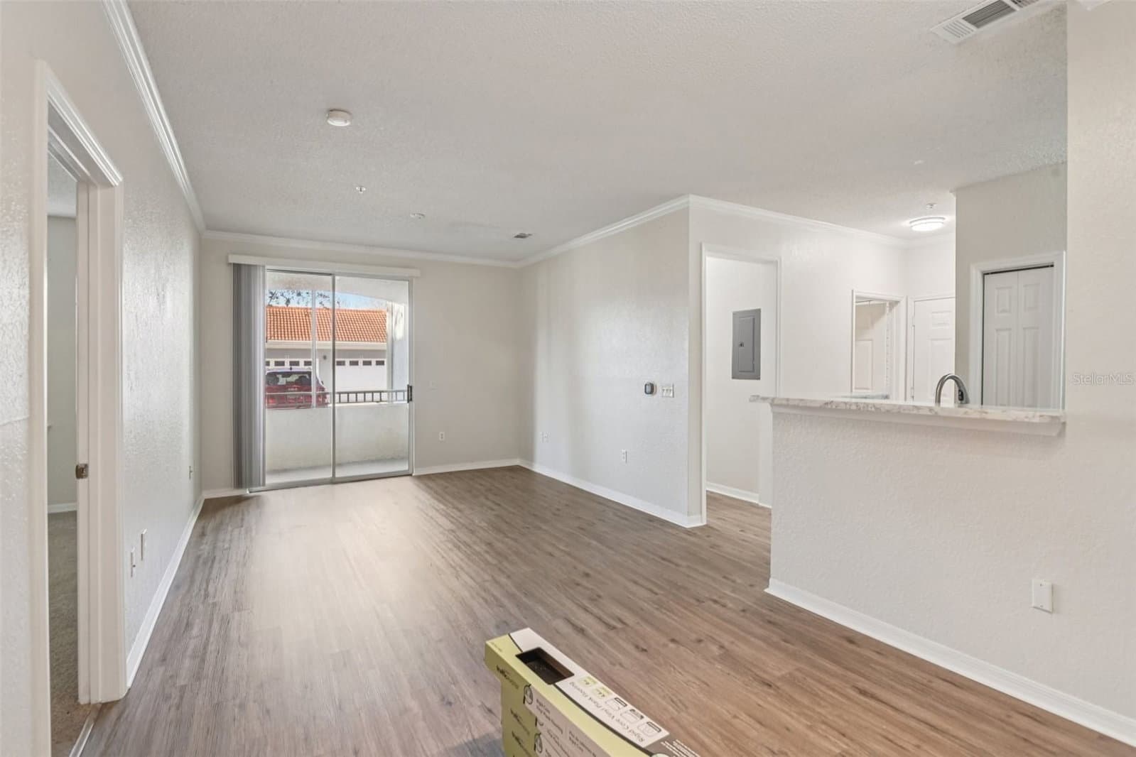 Photo 5 of 18001 RICHMOND PLACE