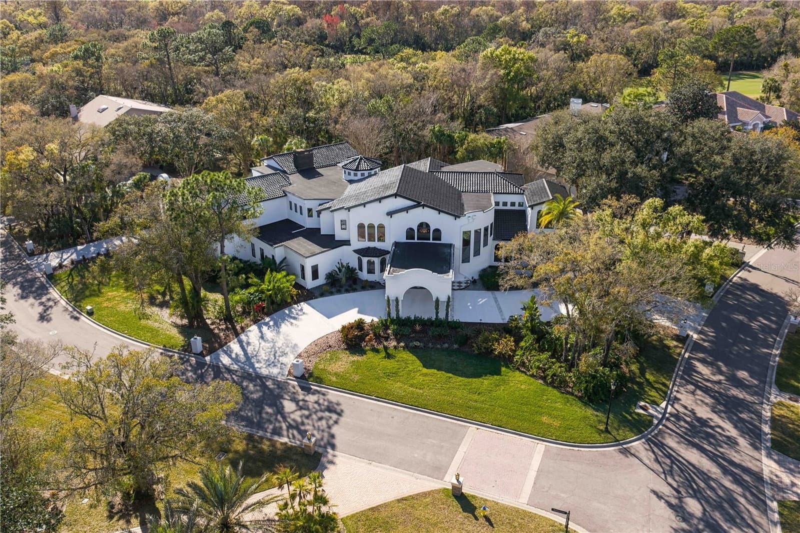 6324 MACLAURIN