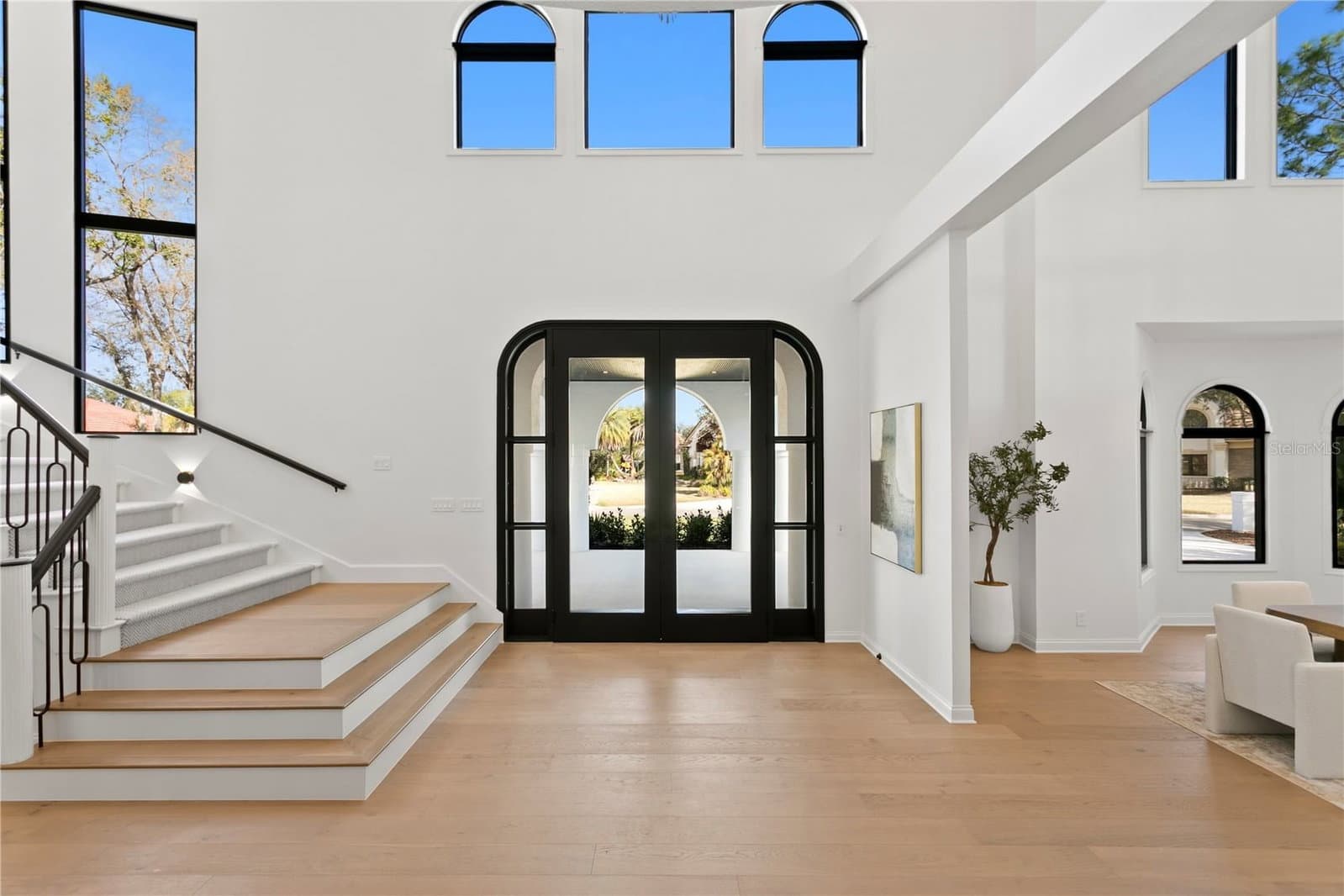 6324 MACLAURIN