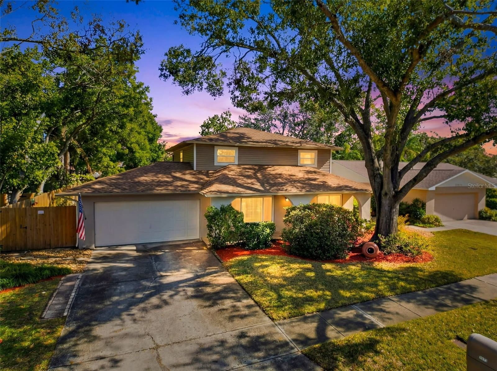 7923 SINGING COURT