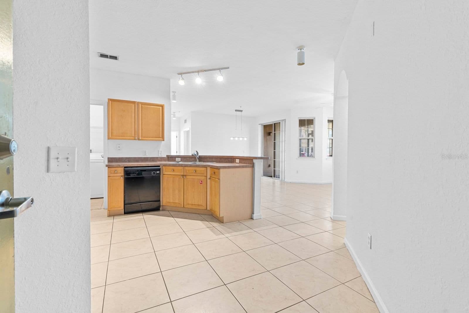 Photo 4 of 707 TERRACE RIDGE