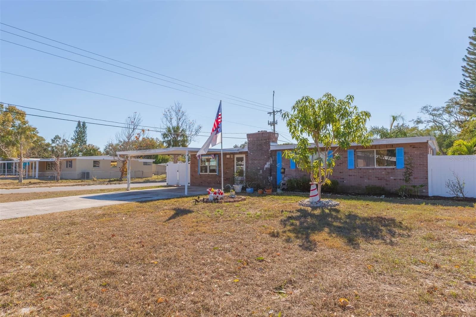 4102 FAIRVIEW