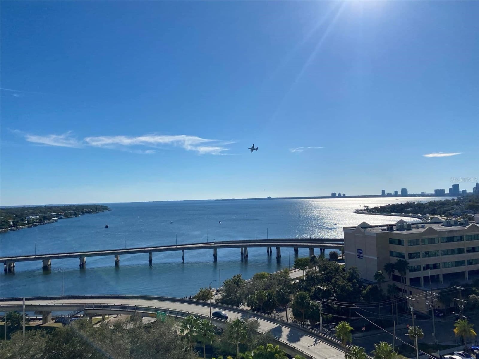 Photo 4 of 345 BAYSHORE