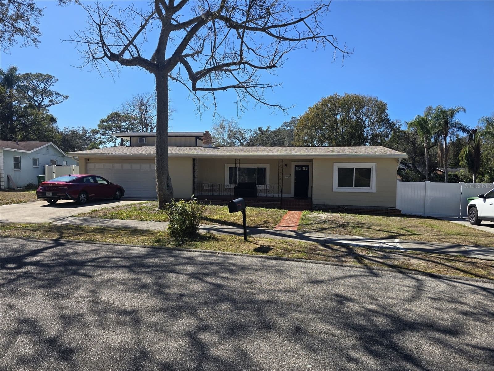 9306 FOREST HILLS