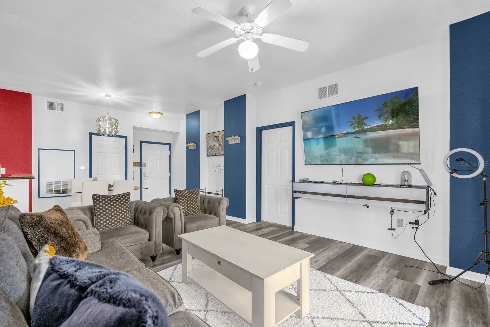 Photo 4 of 8112 POINCIANA BLVD