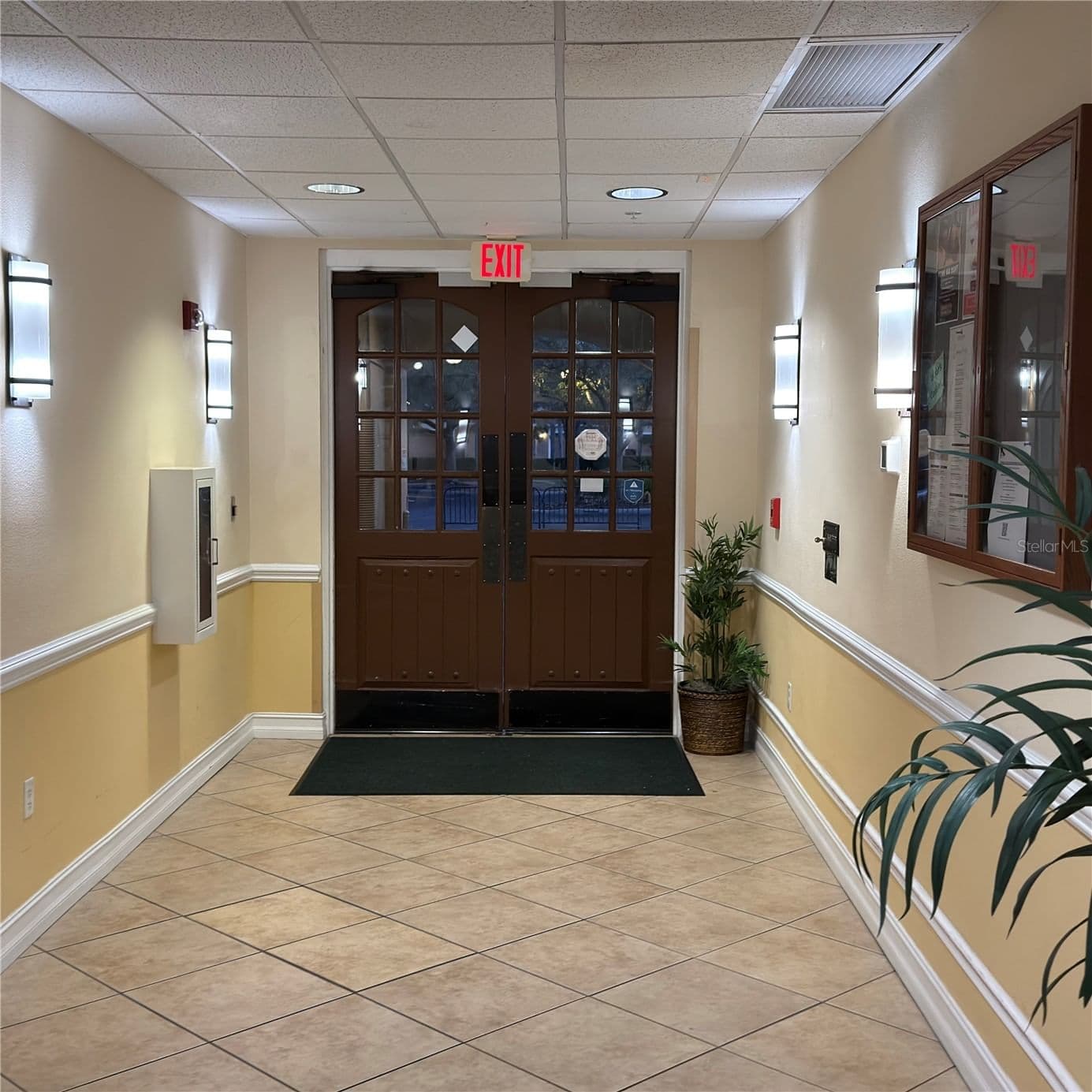 Photo 5 of 13941 CLUBHOUSE