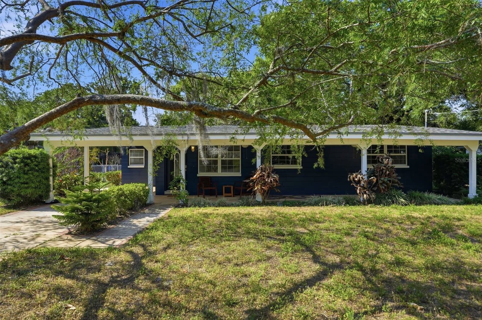 1708 POND LAKE