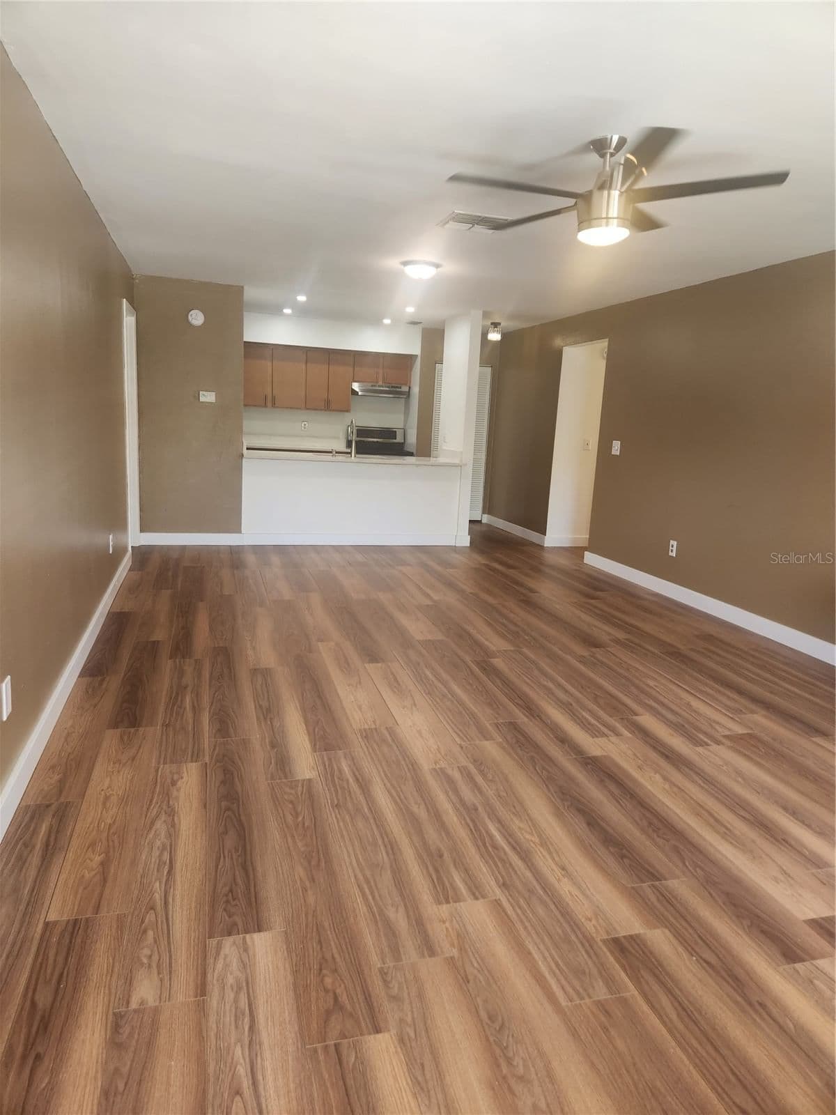 13608 VILLAGE