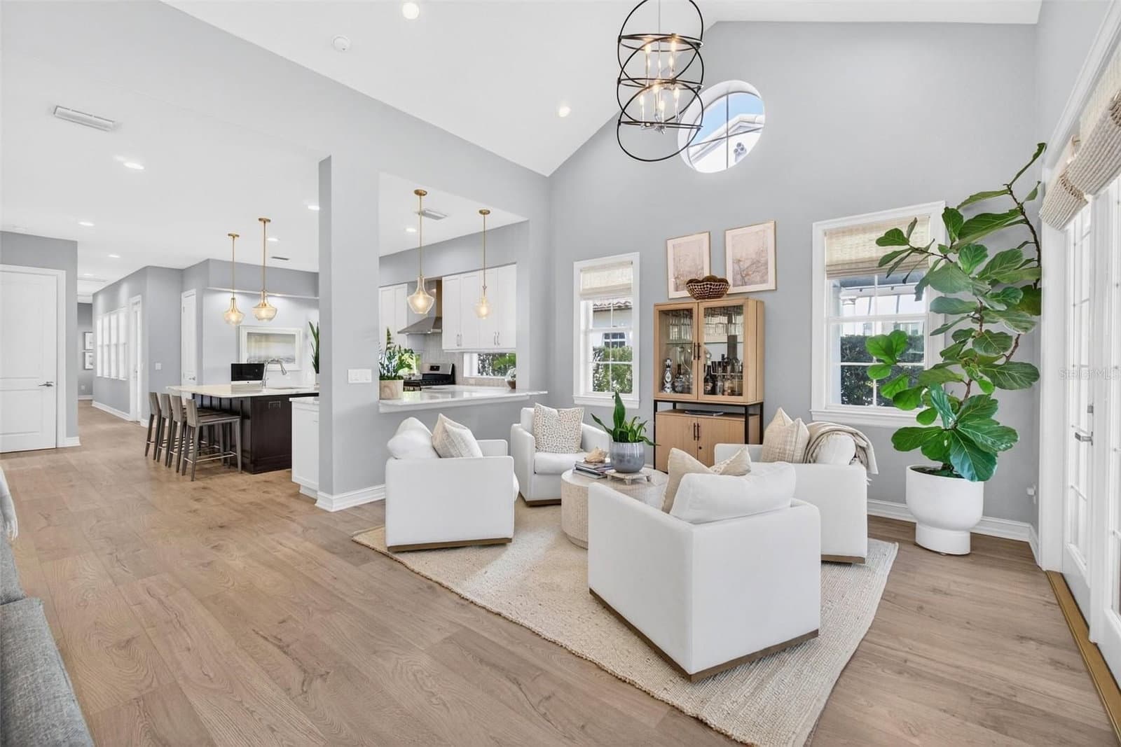 6054 YEATS MANOR
