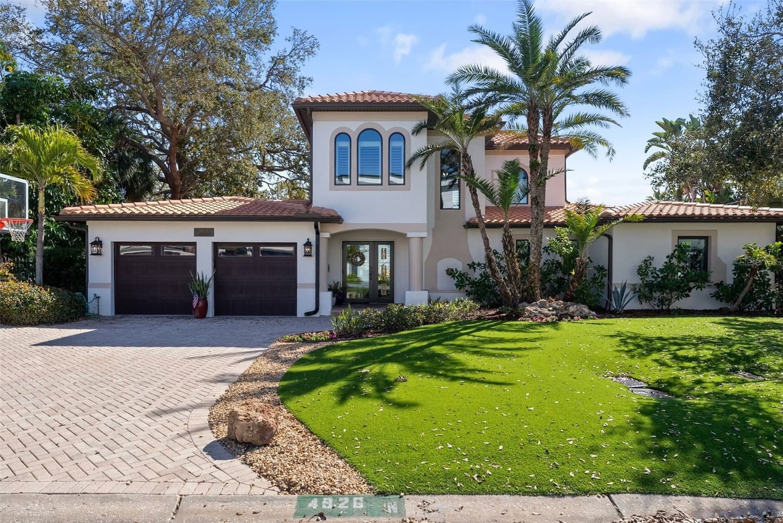 4926 MELROSE