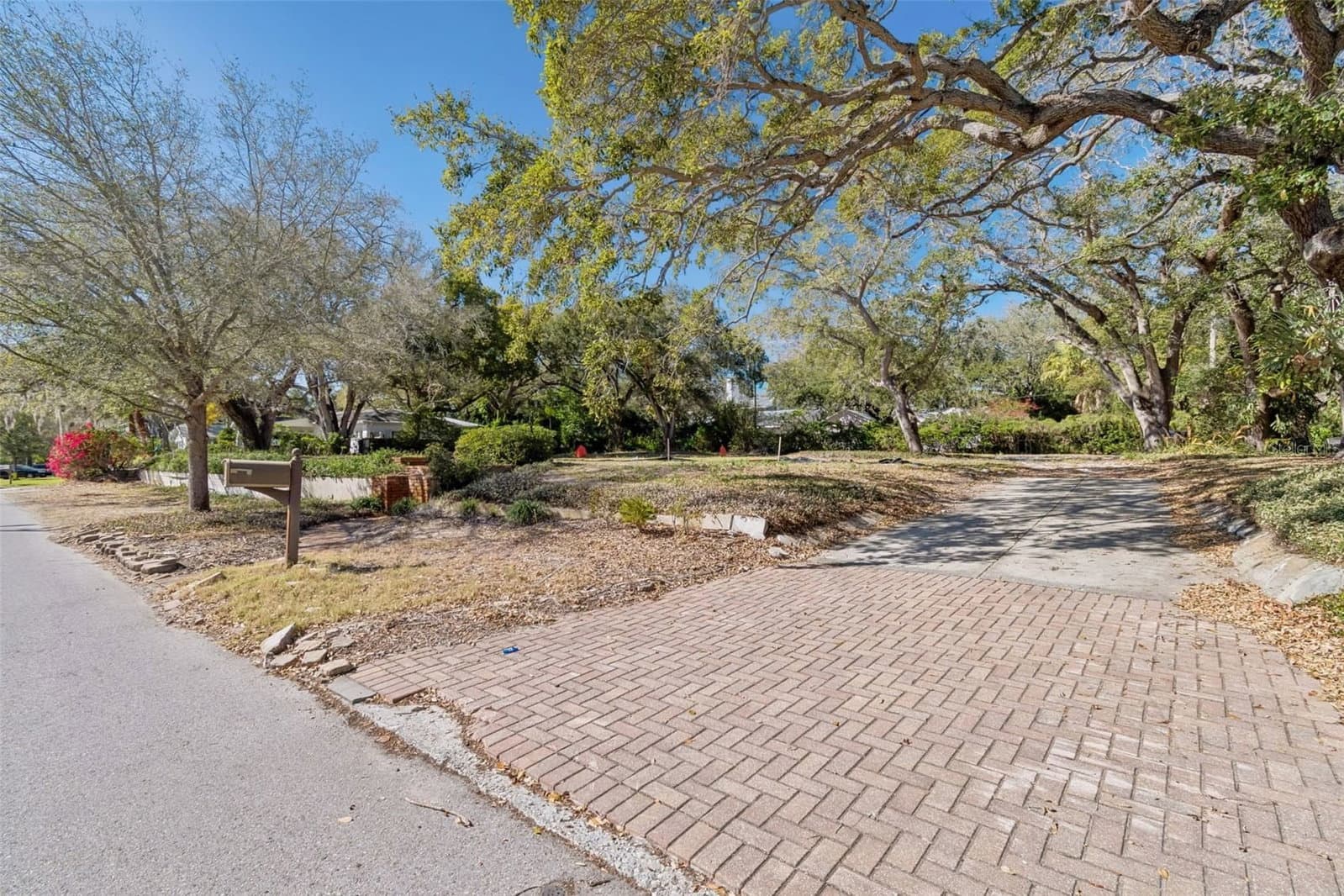 3015 FAIR OAKS