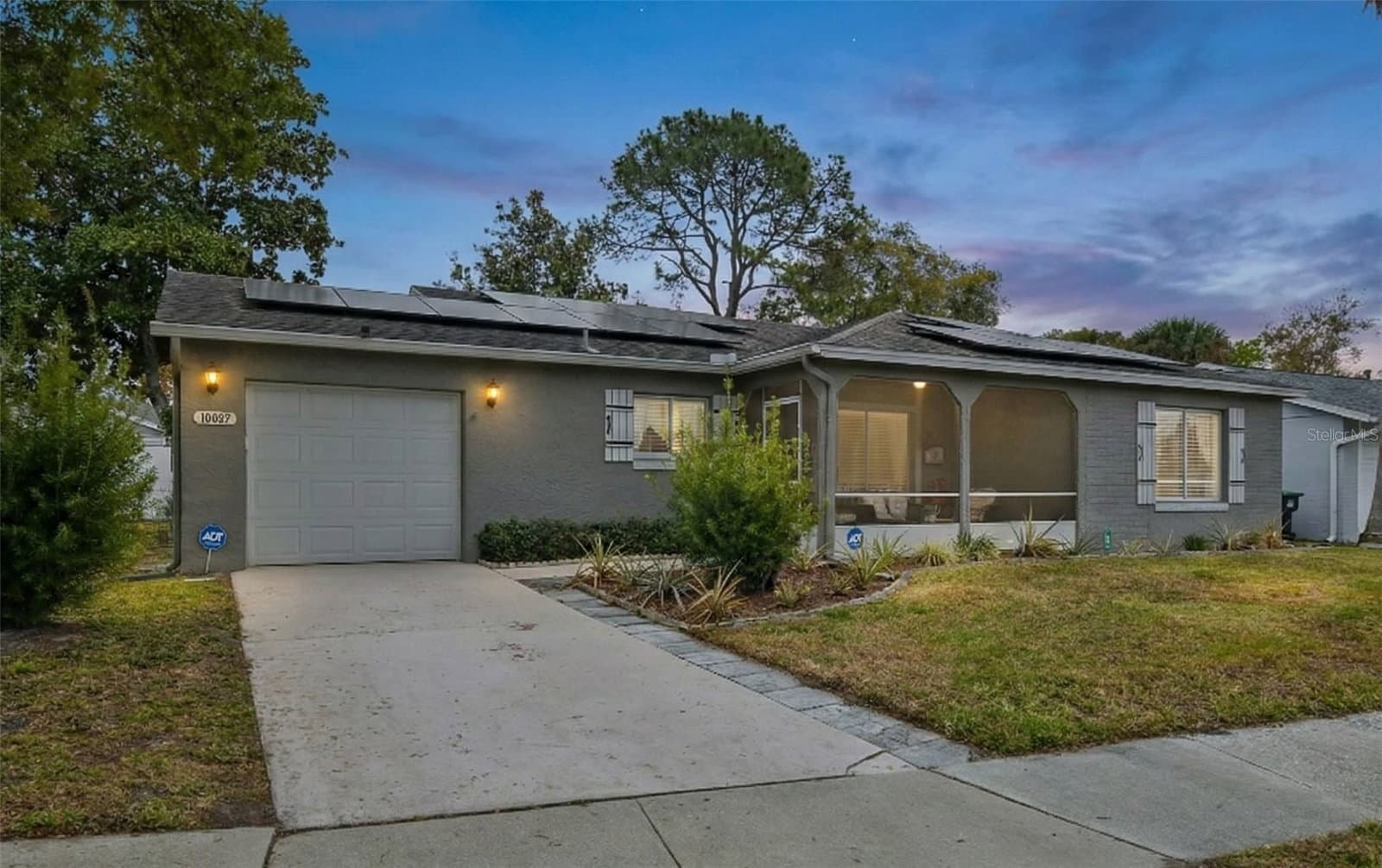 10407 LARISSA