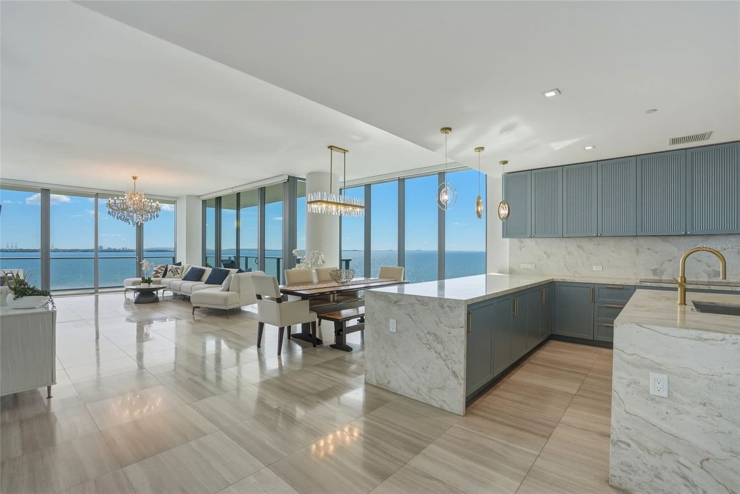 Photo 4 of 3101 BAYSHORE