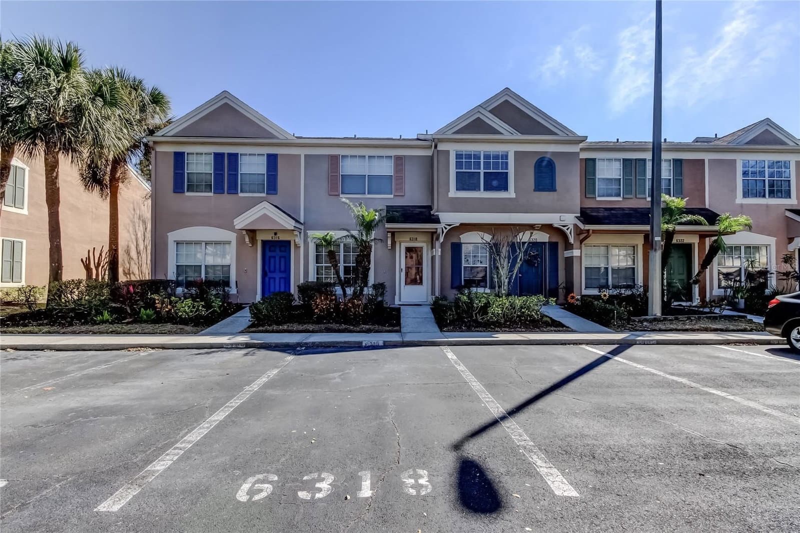 6318 BAYSIDE KEY