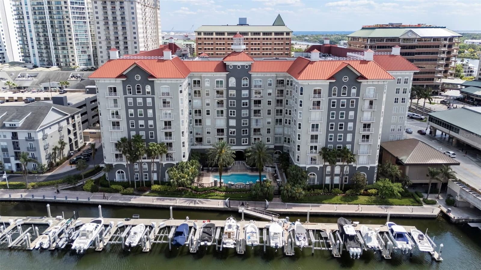 700 HARBOUR ISLAND