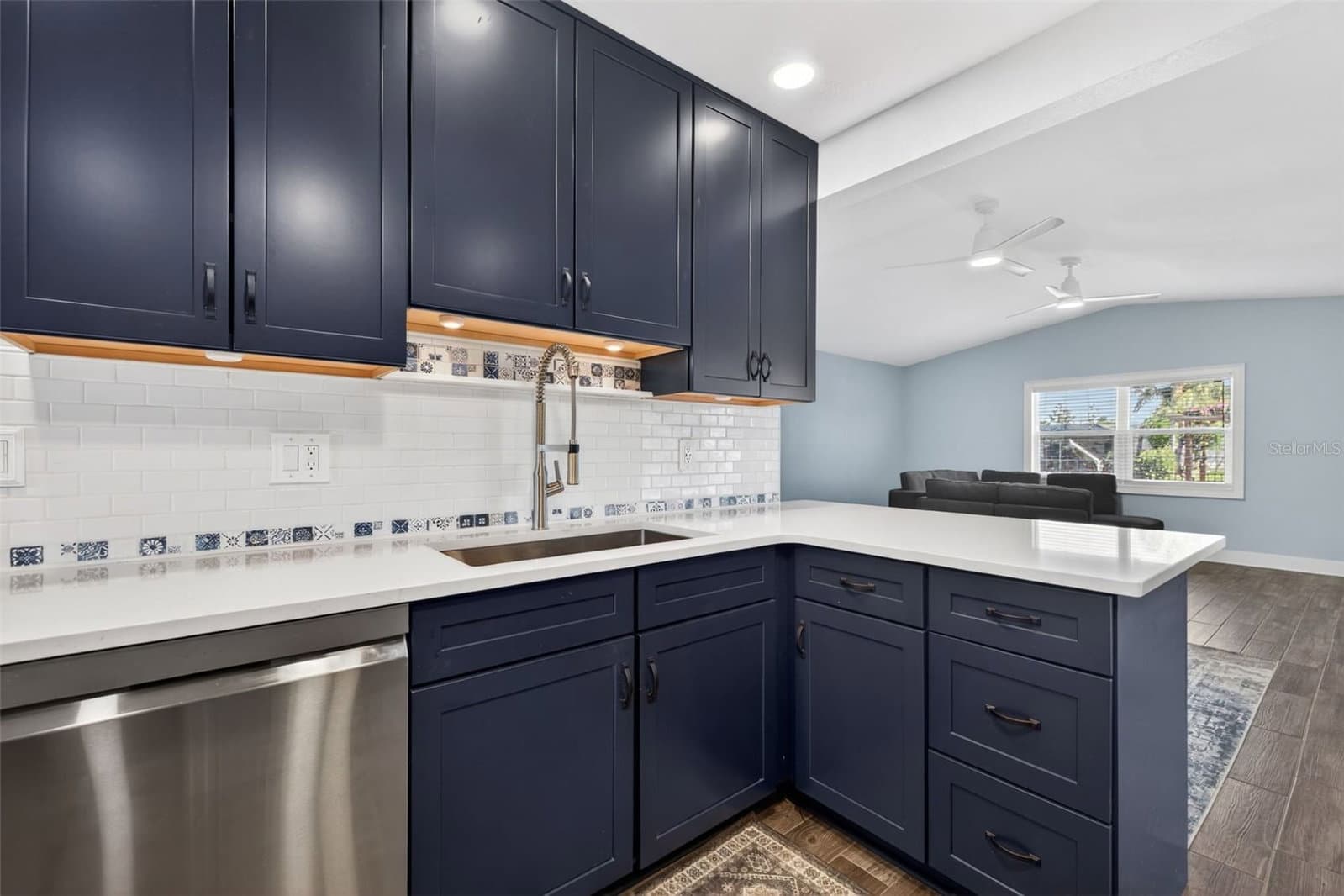 Photo 5 of 8711 BAY CREST