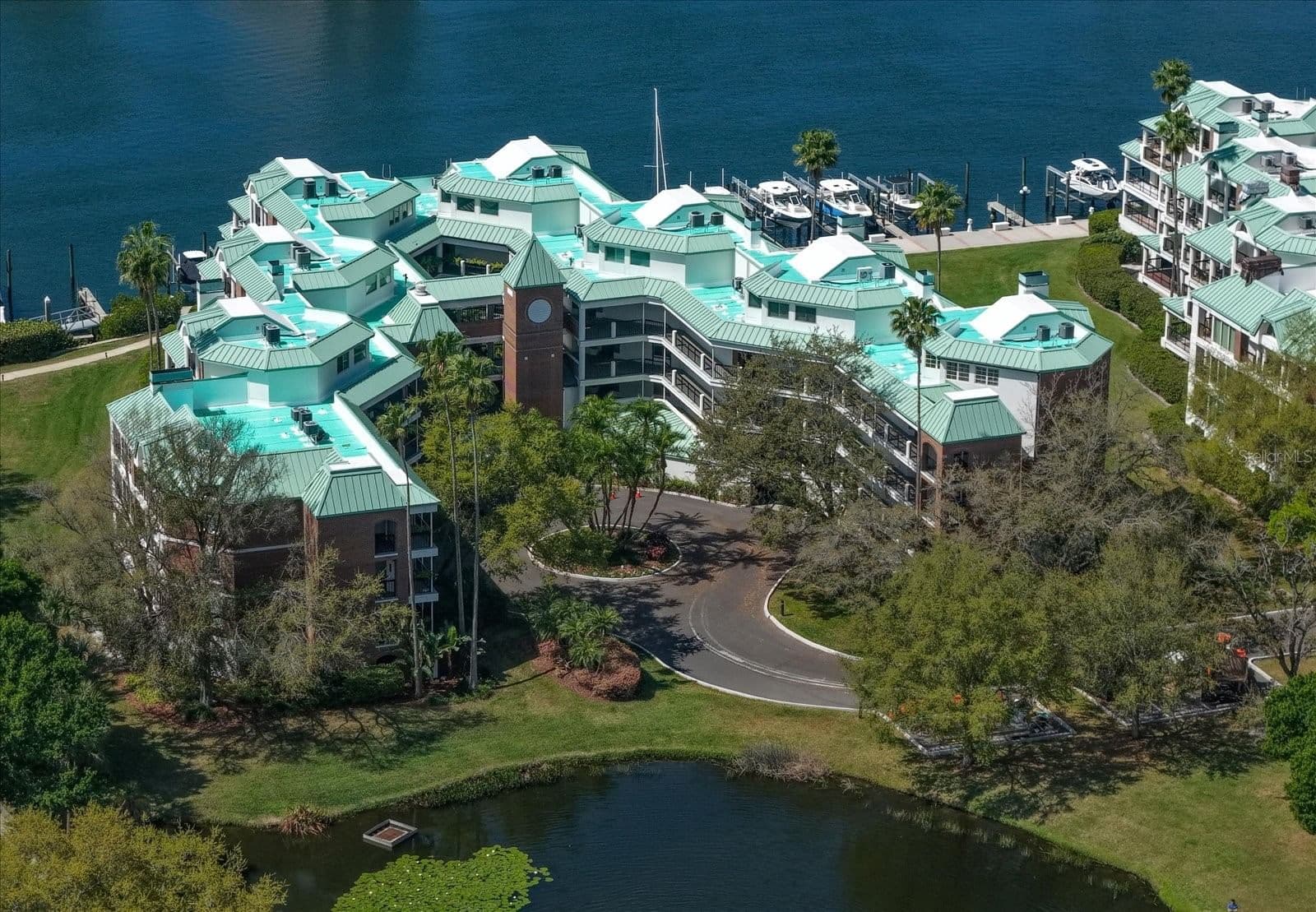 947 SEDDON COVE