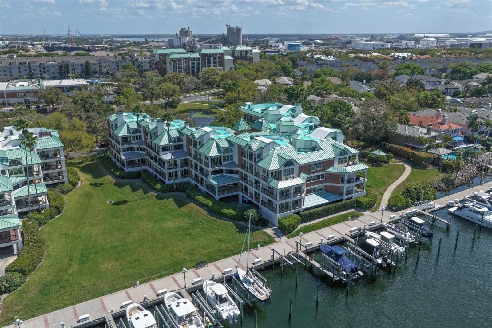 947 SEDDON COVE