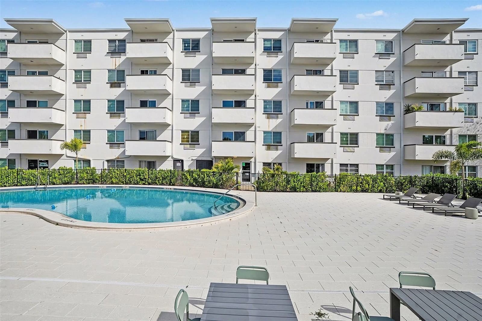 406 CEDAR