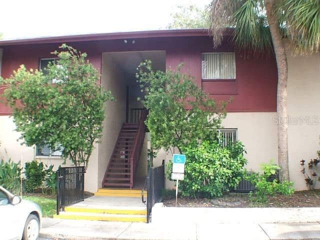 8609 CHAMPLAIN