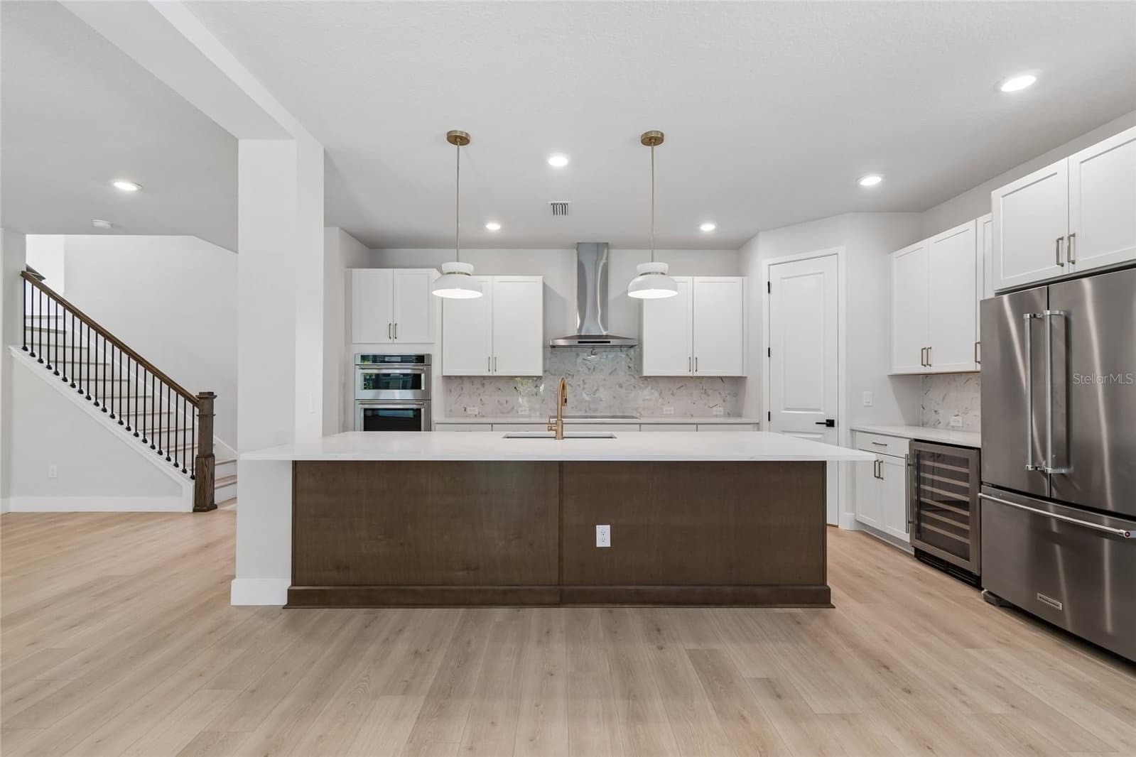 2916 ELLIS