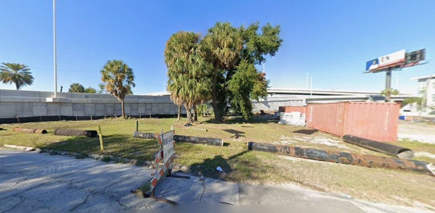 702 ROSS