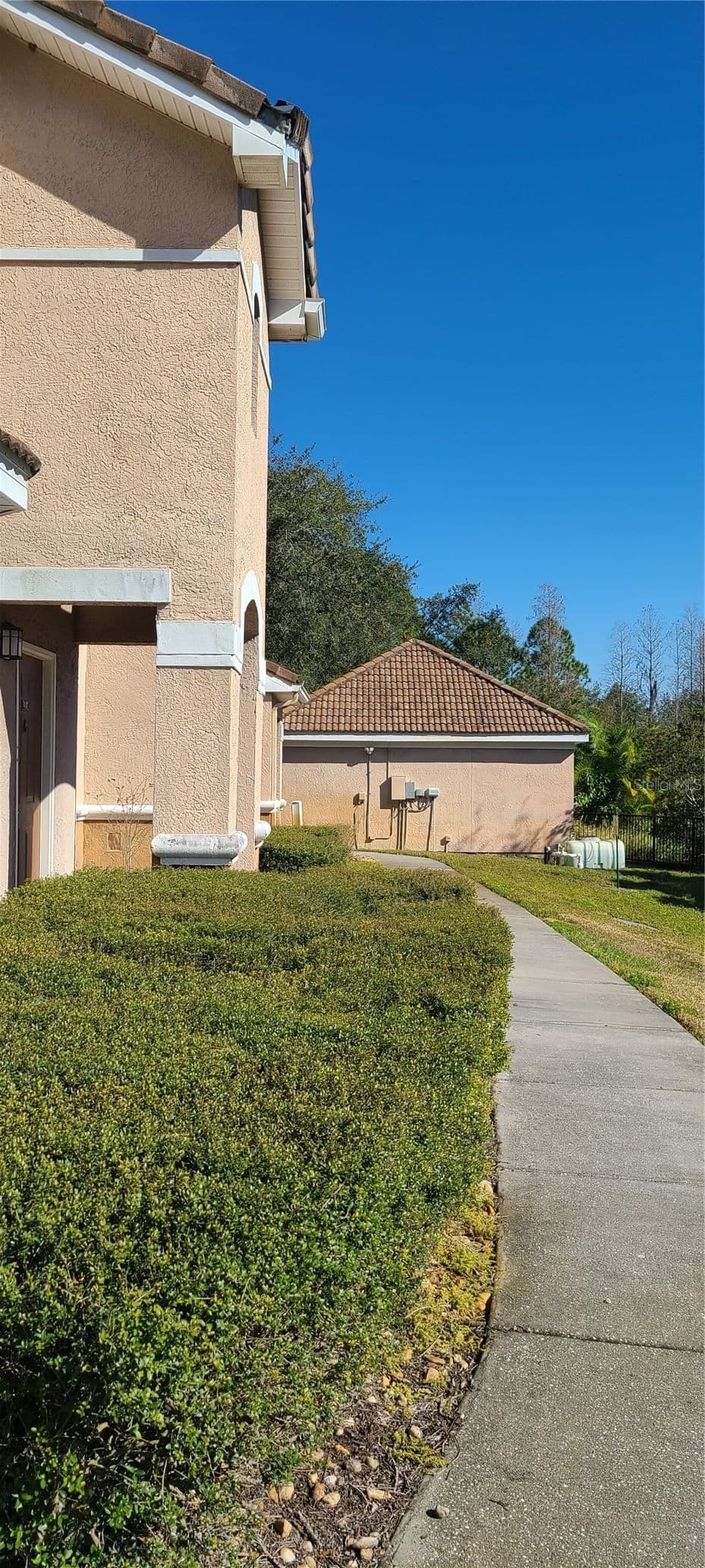 17902 VILLA CREEK
