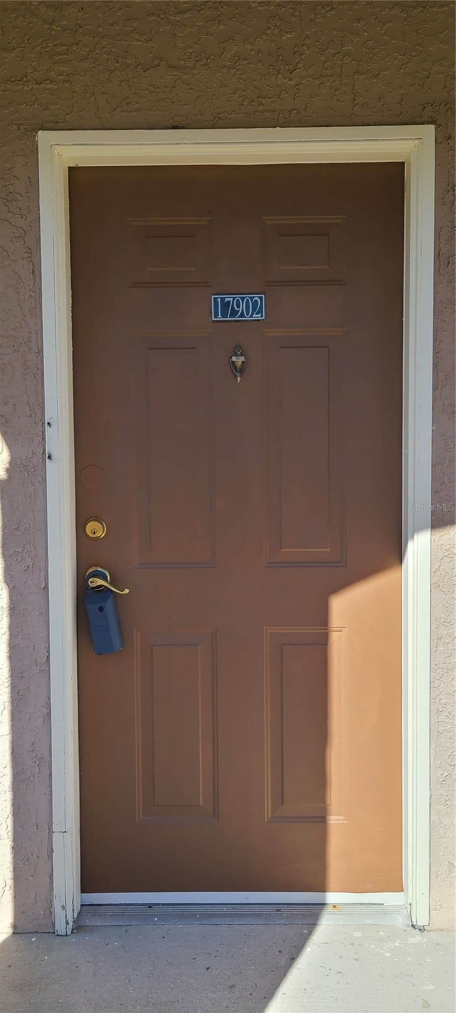 Photo 4 of 17902 VILLA CREEK