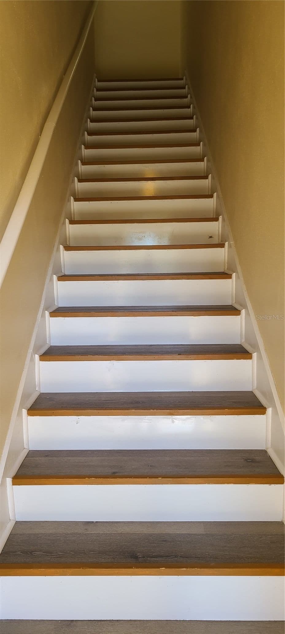 Photo 5 of 17902 VILLA CREEK