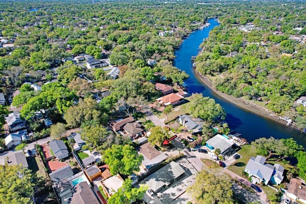 Photo 5 of 6703 RIVER