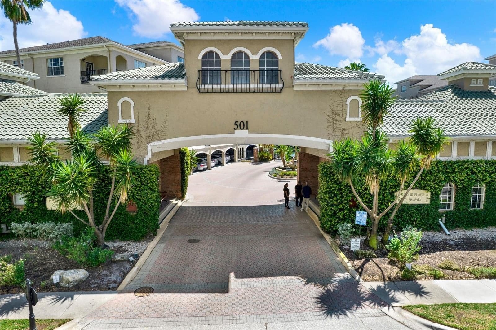 501 KNIGHTS RUN AVE